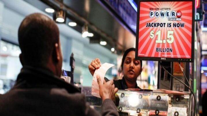 Top 10 biggest Lottery winners 